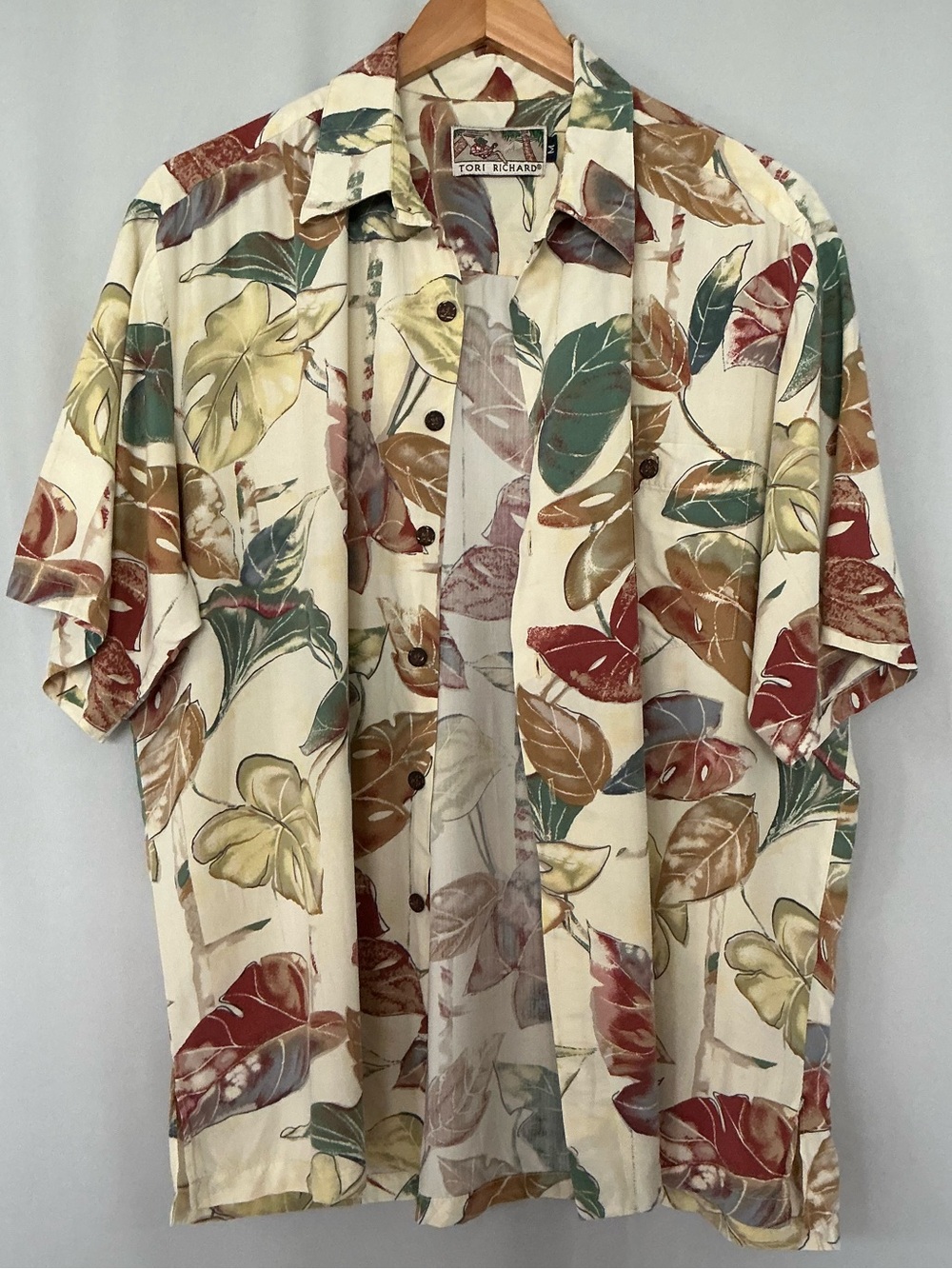 Tori Richard Men's Hawaiian Shirt Size M